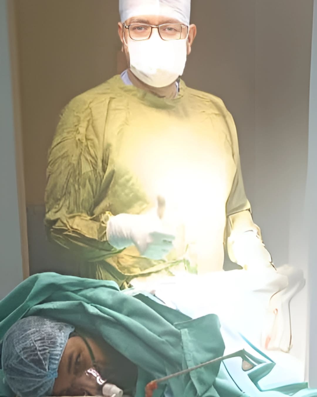Best Awake Spine Surgery Treatment in Delhi NCR | Safe & Secure Best Awake Spine Surgery Treatment in Delhi NCR| | Dr. Sanyam jain | Best Spine Surgeon in Delhi NCR